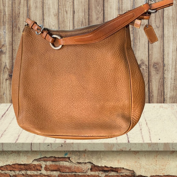 Coach Handbags - Vintage Coach Chelsea Pebble Leather Shoulder Bag
